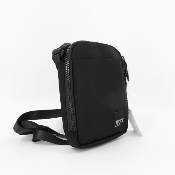 Lululemon Easy Access Crossbody Bag 1.5L Black - Picture 16 of 16